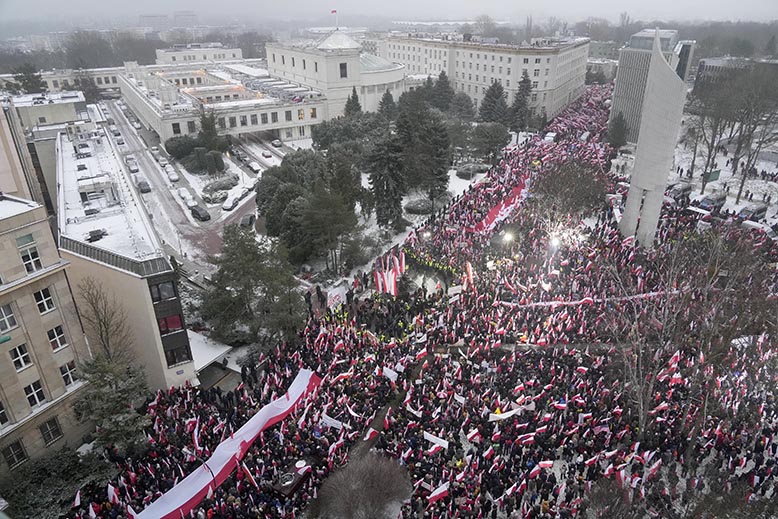 polen pis-parlament.jpg