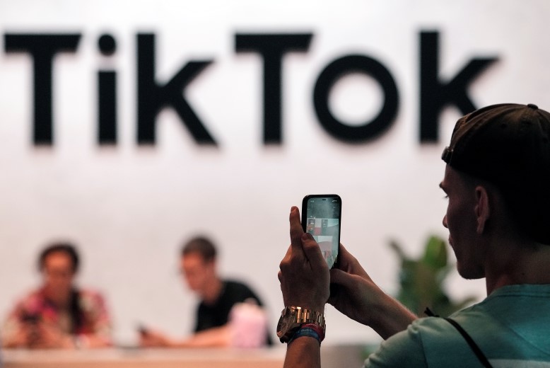 TikTok – mjuk makt, spionage eller ren underhållning