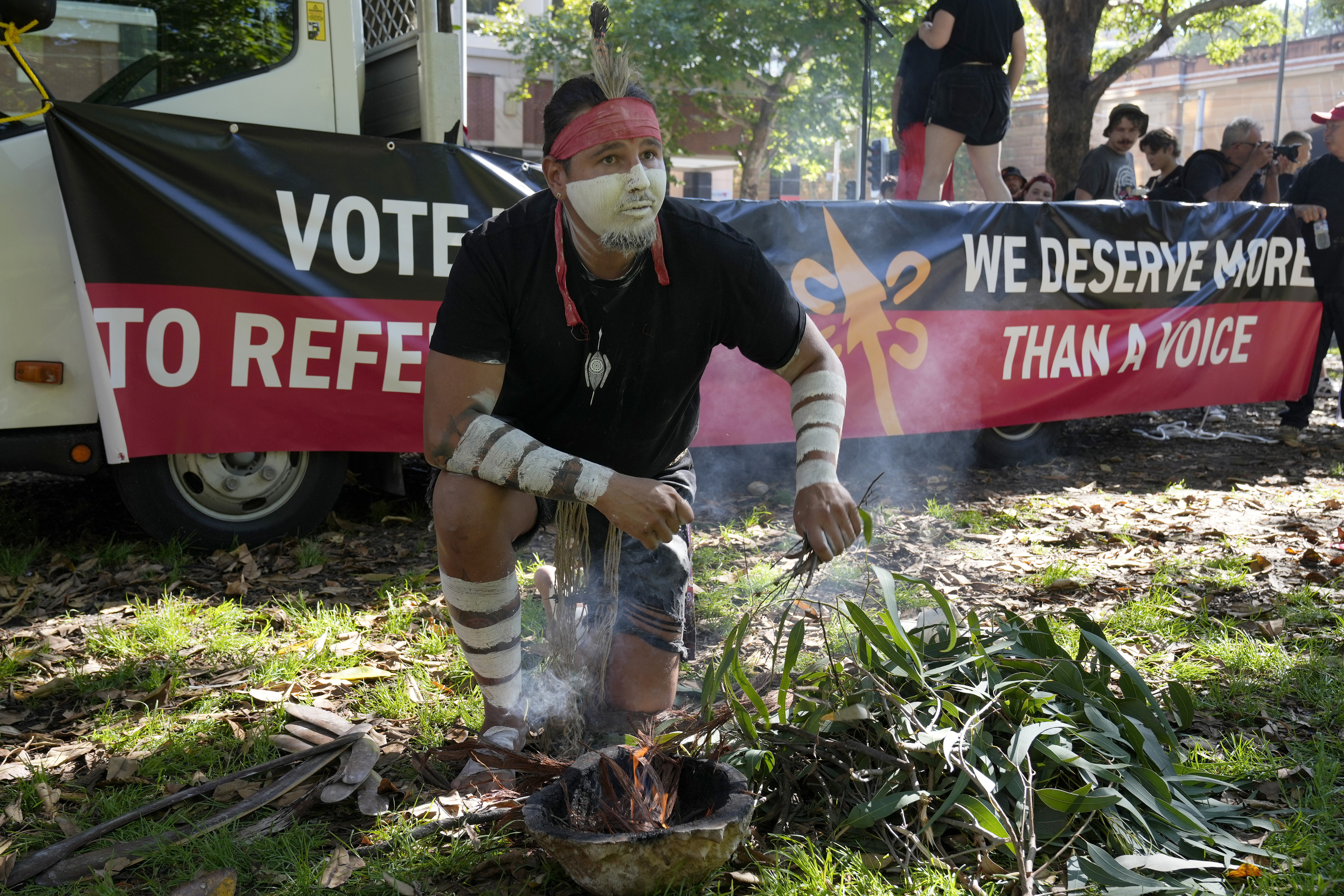 australien aborigin rökceremoni.jpg