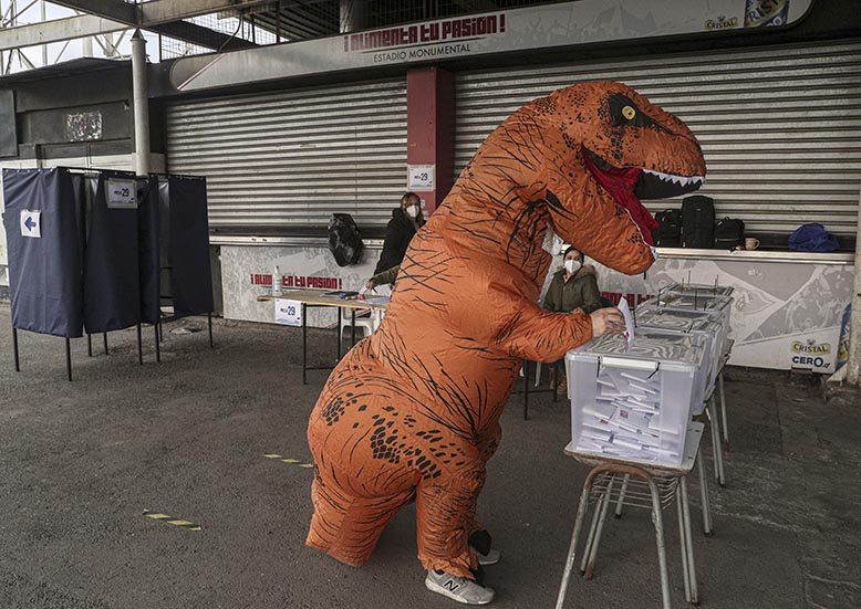 chile konstitution väljare dinosaurie.jpg