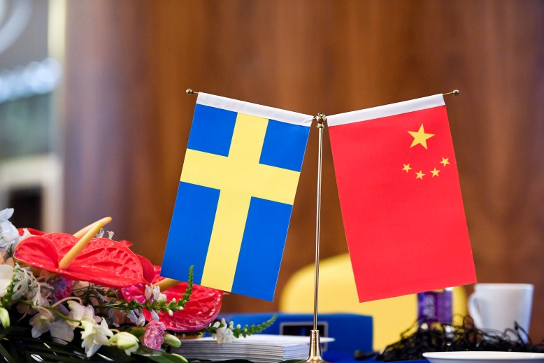 Piska och morot - kinesiska påverkansoperationer i Sverige