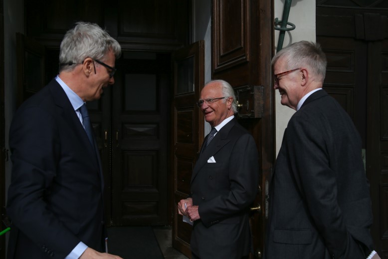 Symposium1.jpg
