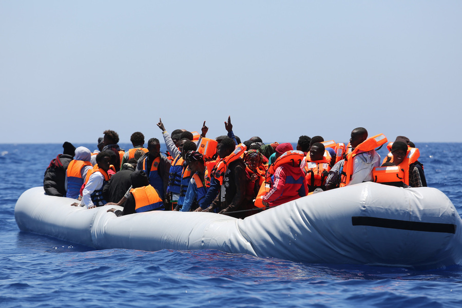 EU vill bekämpa migration med militära medel