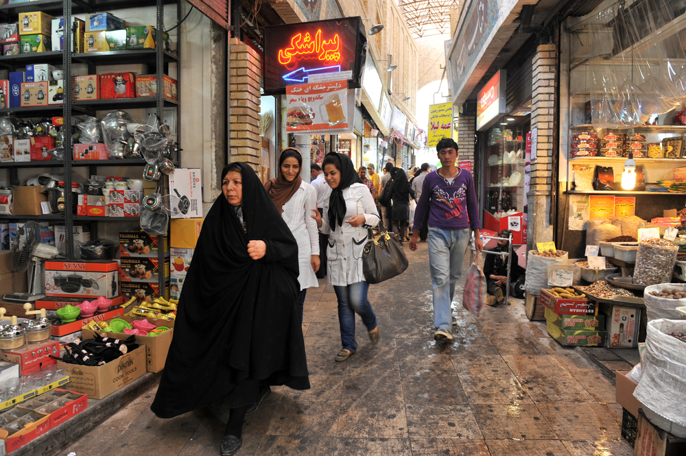 Plånboksfrågor präglar valet i klassklyftornas Iran
