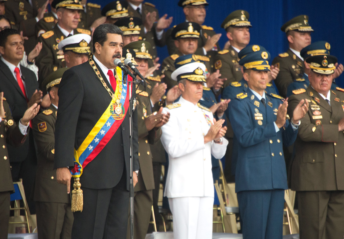 Expert i Venezuela: Militären bör bli del i krisens lösning