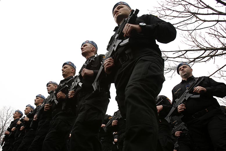 Polis i Republika Srpksa. Nu planeras en armé. Foto: AP/TT