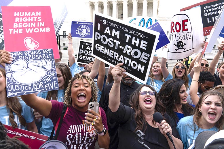 Abortmotståndare utanför HD. Foto: AP/TT