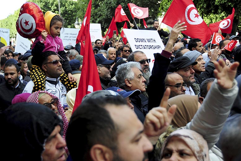 Protest mot presidenten. Foto: AP/TT