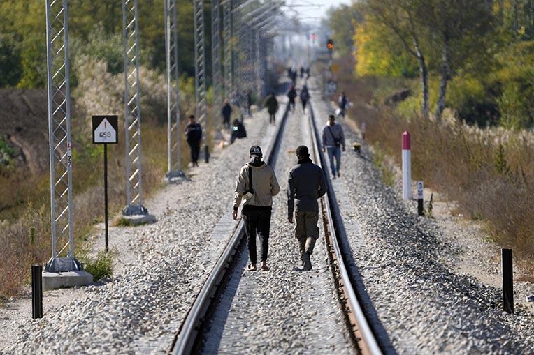 På väg mot EU. Foto: AP/TT