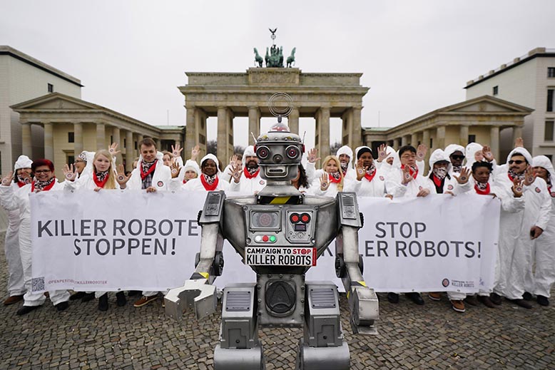 Stop Killer Robots i protest i Berlin. Foto: EPA/TT