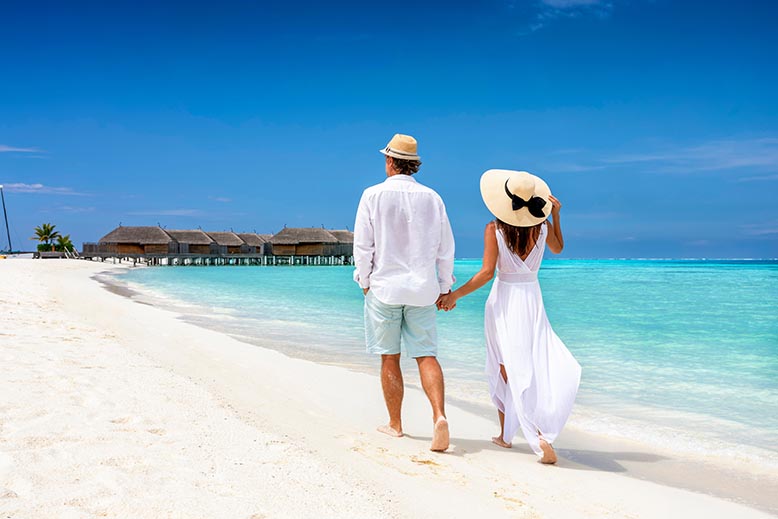 Upprört vatten bortom lugnet i turistparadiset. Foto: Shutterstock/TT