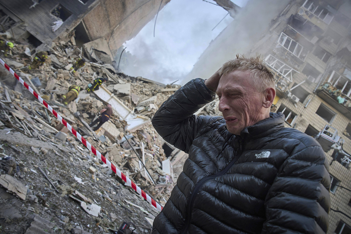 Rysslands bombningar har ökat under sommaren. Foto: AP/TT