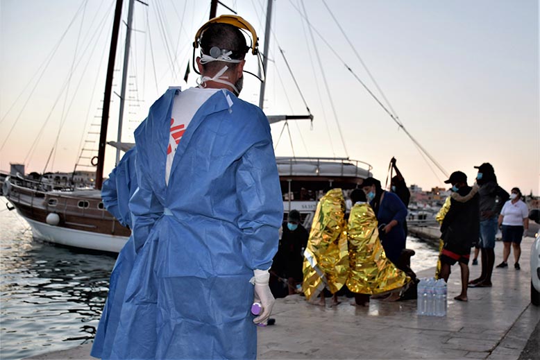 Lampedusa-Hjälparbetare.jpg