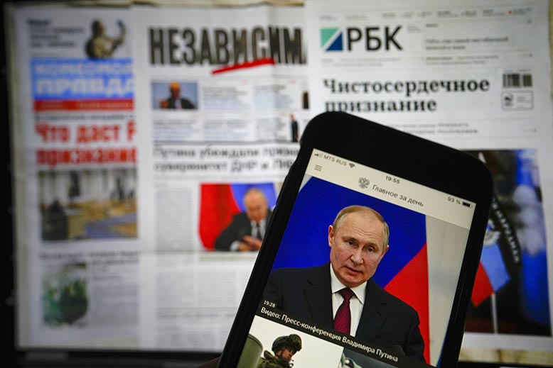 Putin krigstalar till nationen. Foto: AP/TT